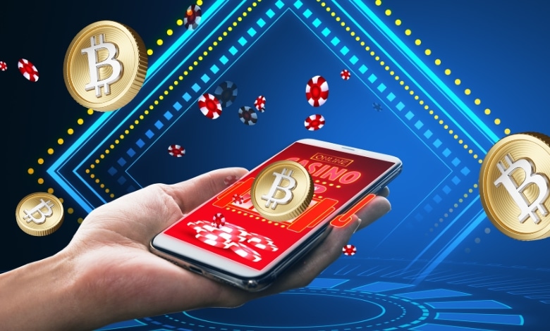 How do Bitcoin mobile casinos facilitate instant transactions?